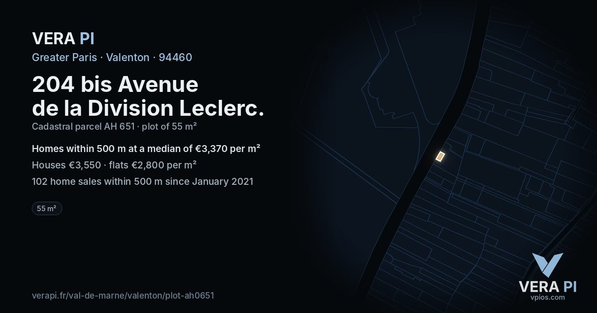 204 bis Avenue de la Division Leclerc, Valenton at night – the plot lit, the parcels around coloured by the prices near them