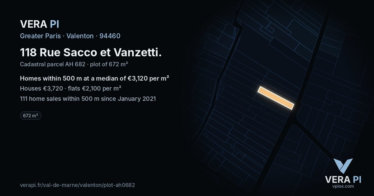 118 Rue Sacco et Vanzetti, Valenton at night – the plot lit, the parcels around coloured by the prices near them