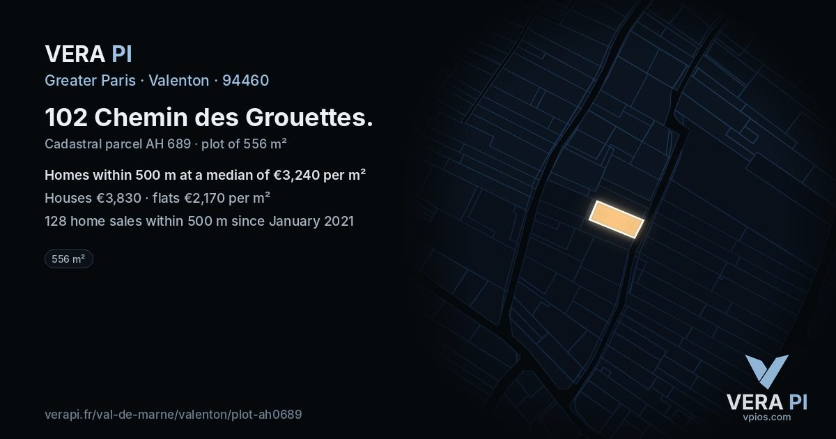 102 Chemin des Grouettes, Valenton at night – the plot lit, the parcels around coloured by the prices near them