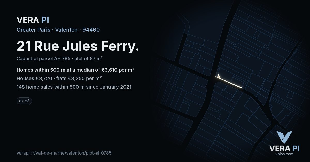 21 Rue Jules Ferry, Valenton at night – the plot lit, the parcels around coloured by the prices near them