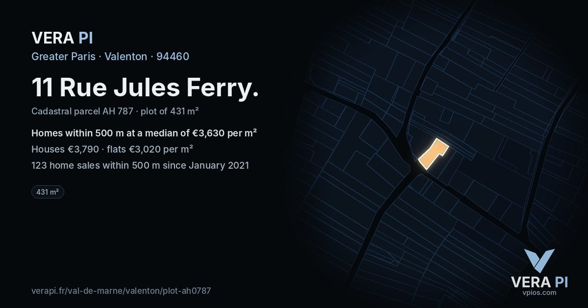 11 Rue Jules Ferry, Valenton at night – the plot lit, the parcels around coloured by the prices near them