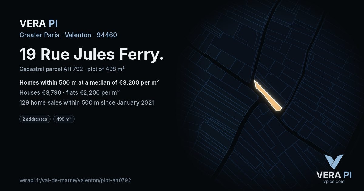 19 Rue Jules Ferry, Valenton at night – the plot lit, the parcels around coloured by the prices near them