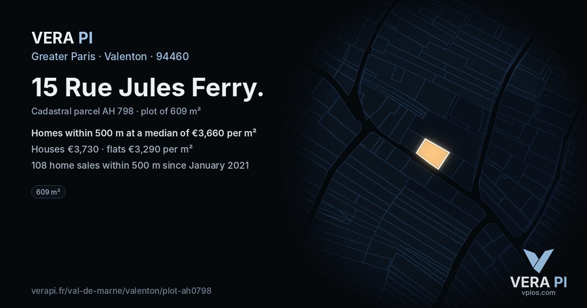 15 Rue Jules Ferry, Valenton at night – the plot lit, the parcels around coloured by the prices near them