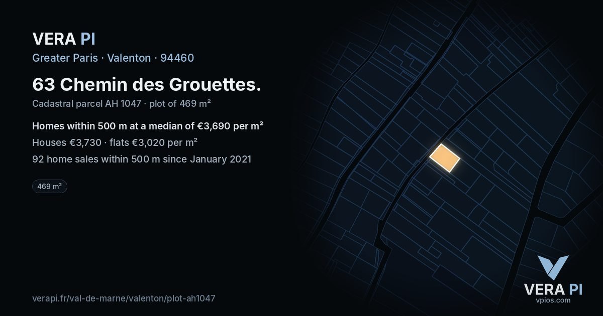 63 Chemin des Grouettes, Valenton at night – the plot lit, the parcels around coloured by the prices near them