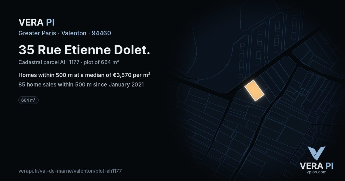35 Rue Etienne Dolet, Valenton at night – the plot lit, the parcels around coloured by the prices near them