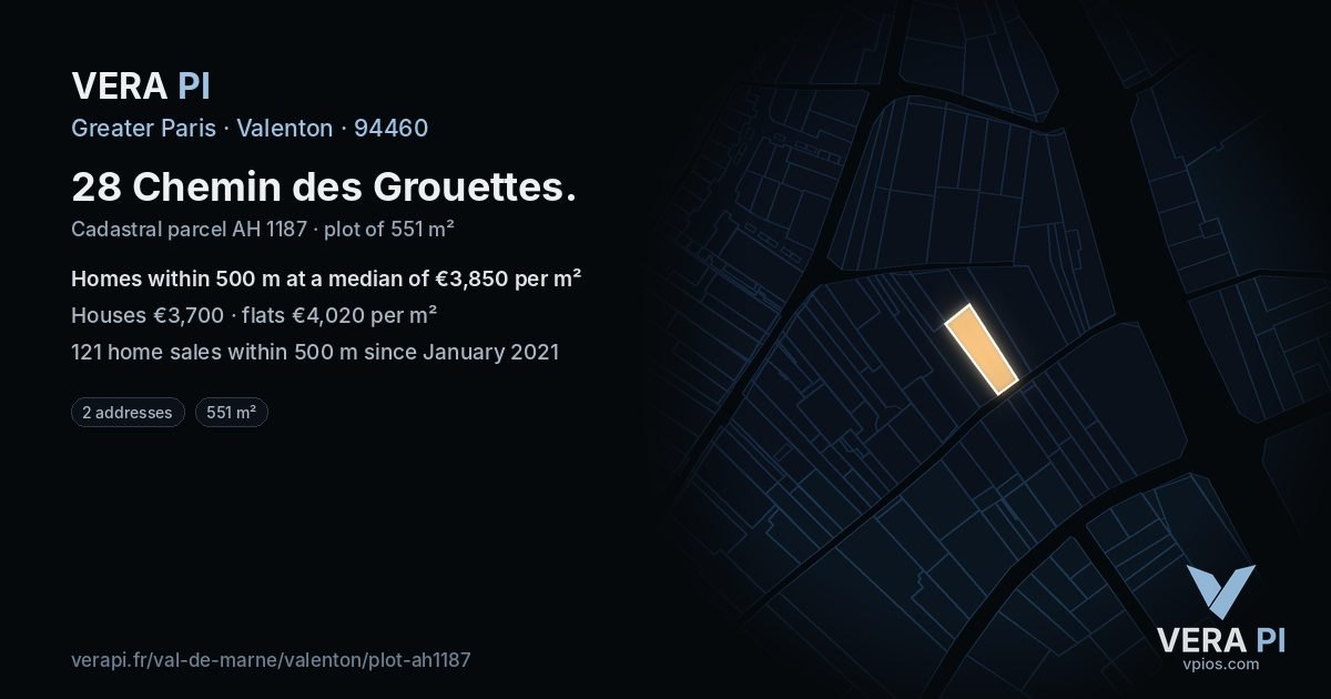 28 Chemin des Grouettes, Valenton at night – the plot lit, the parcels around coloured by the prices near them