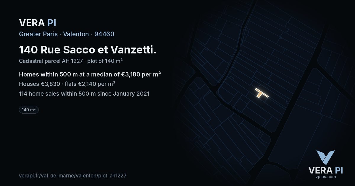 140 Rue Sacco et Vanzetti, Valenton at night – the plot lit, the parcels around coloured by the prices near them