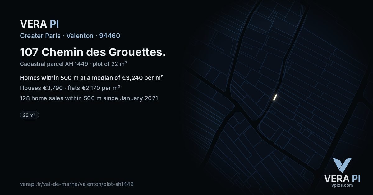 107 Chemin des Grouettes, Valenton at night – the plot lit, the parcels around coloured by the prices near them