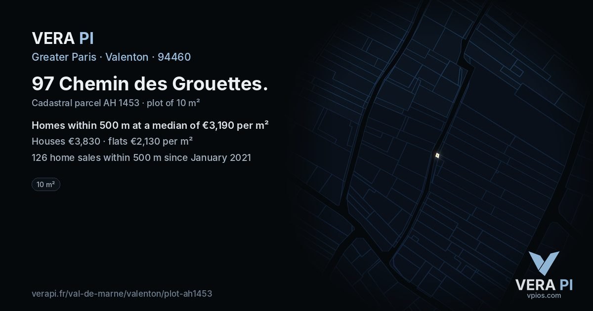 97 Chemin des Grouettes, Valenton at night – the plot lit, the parcels around coloured by the prices near them