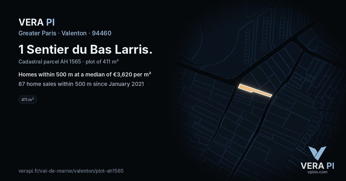 1 Sentier du Bas Larris, Valenton at night – the plot lit, the parcels around coloured by the prices near them