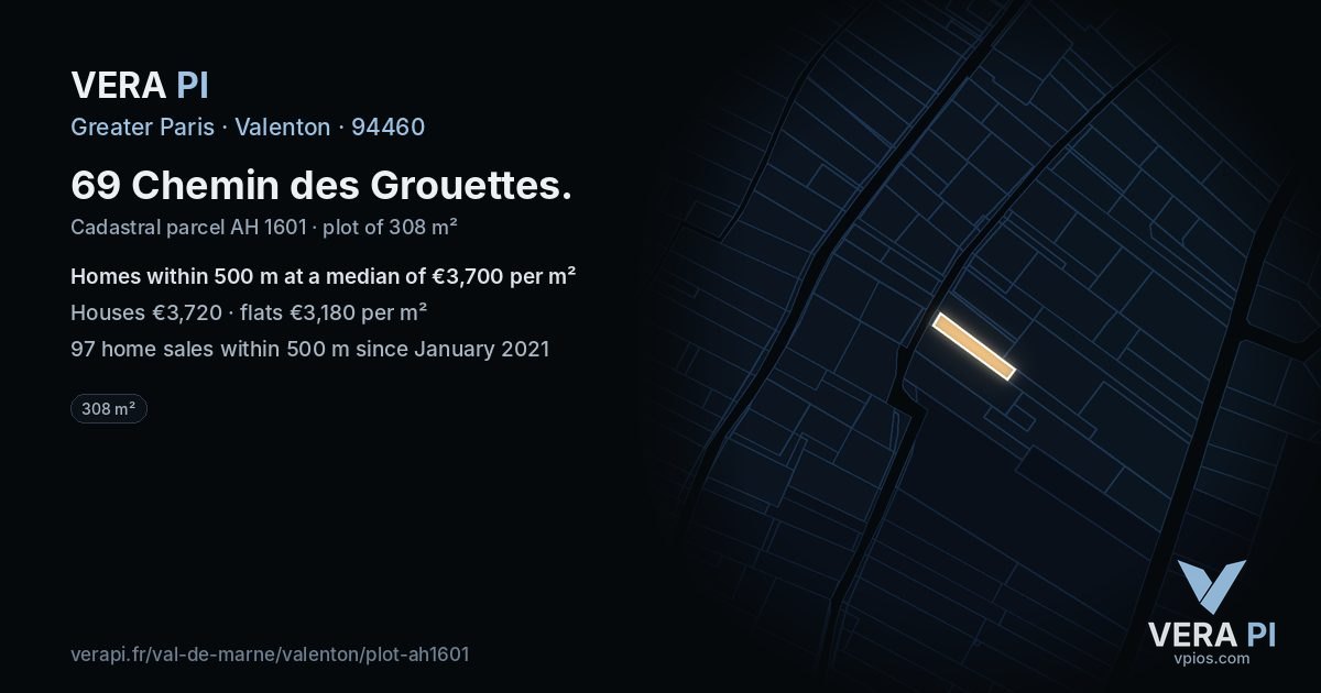 69 Chemin des Grouettes, Valenton at night – the plot lit, the parcels around coloured by the prices near them