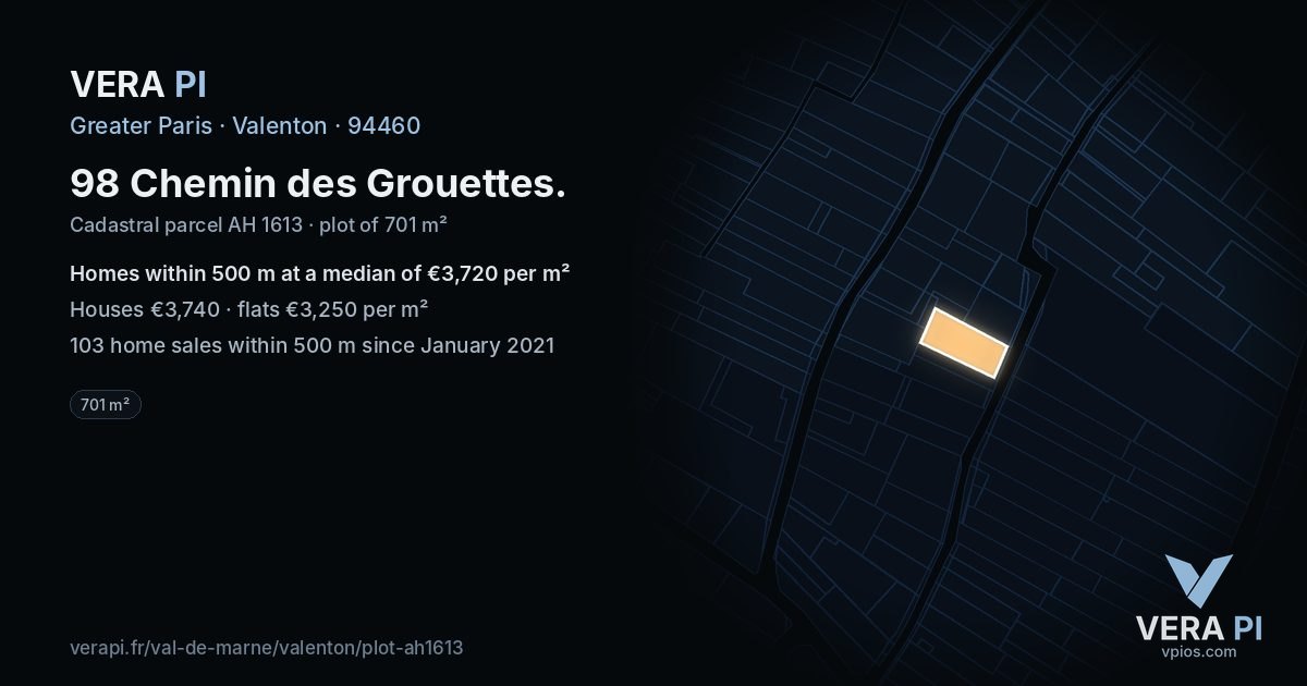 98 Chemin des Grouettes, Valenton at night – the plot lit, the parcels around coloured by the prices near them