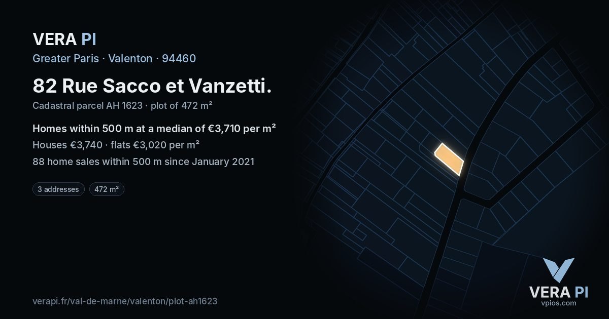 82 Rue Sacco et Vanzetti, Valenton at night – the plot lit, the parcels around coloured by the prices near them