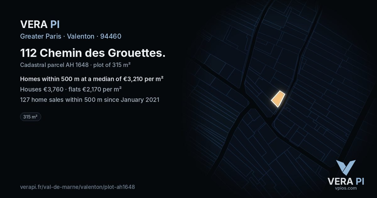 112 Chemin des Grouettes, Valenton at night – the plot lit, the parcels around coloured by the prices near them