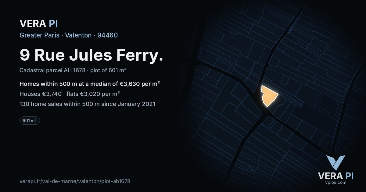 9 Rue Jules Ferry, Valenton at night – the plot lit, the parcels around coloured by the prices near them