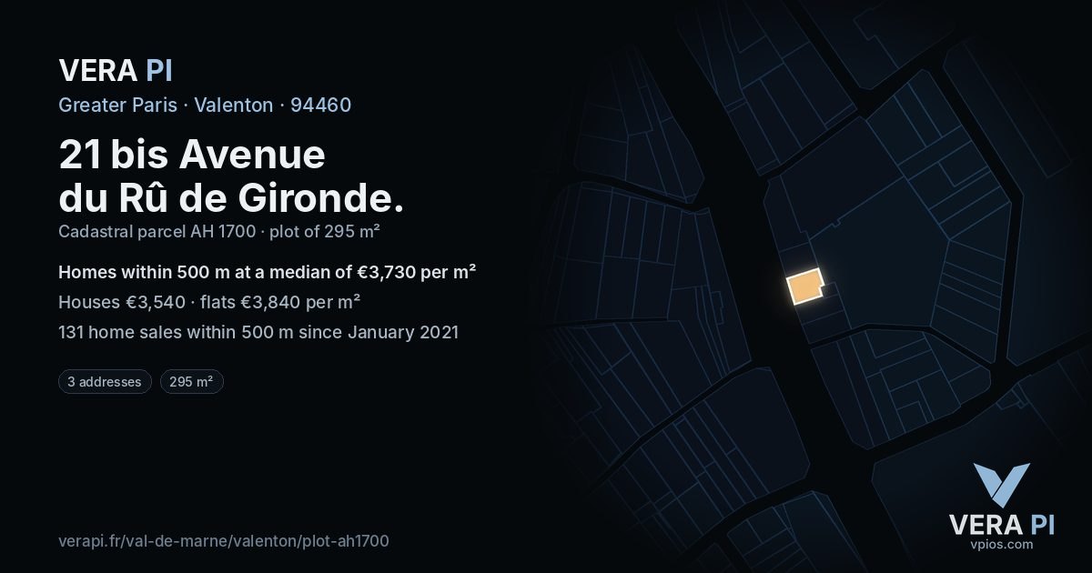 21 bis Avenue du Rû de Gironde, Valenton at night – the plot lit, the parcels around coloured by the prices near them