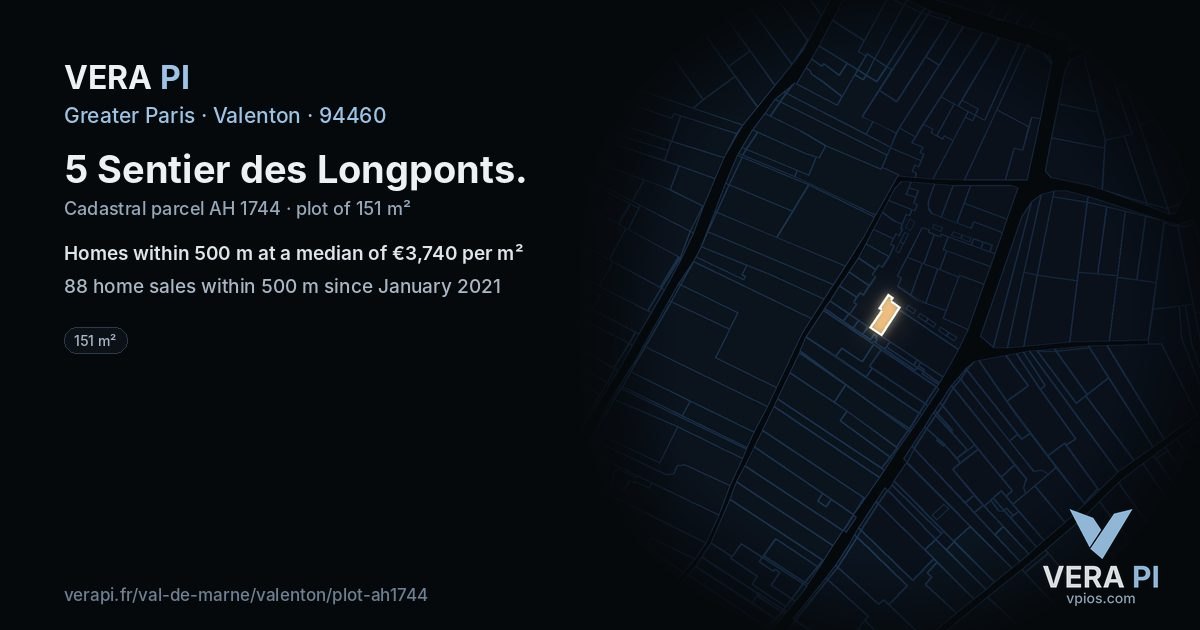 5 Sentier des Longponts, Valenton at night – the plot lit, the parcels around coloured by the prices near them