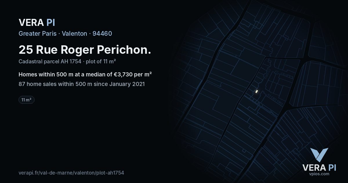 25 Rue Roger Perichon, Valenton at night – the plot lit, the parcels around coloured by the prices near them