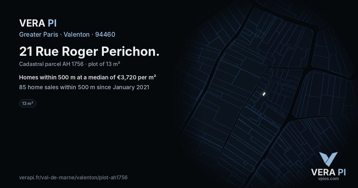 21 Rue Roger Perichon, Valenton at night – the plot lit, the parcels around coloured by the prices near them
