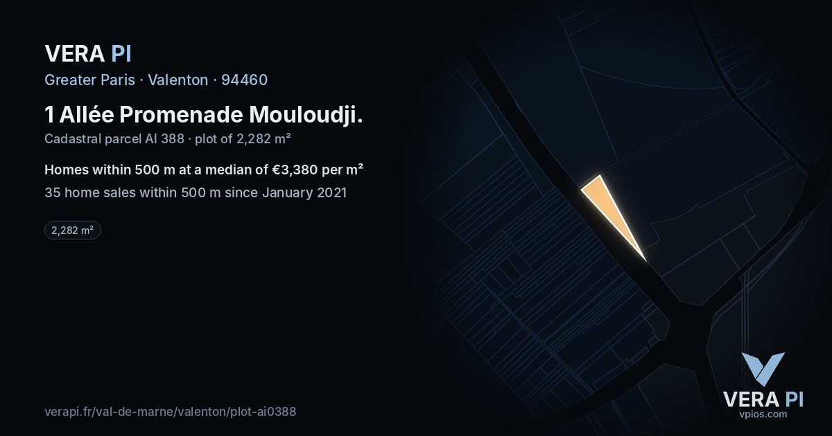 1 Allée Promenade Mouloudji, Valenton at night – the plot lit, the parcels around coloured by the prices near them