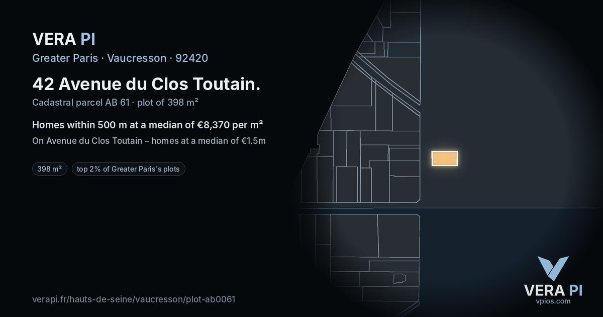 42 Avenue du Clos Toutain, Vaucresson at night – the plot lit, the parcels around coloured by the prices near them