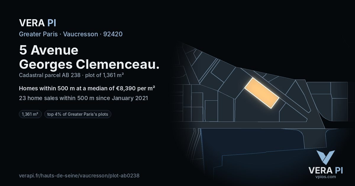 5 Avenue Georges Clemenceau, Vaucresson at night – the plot lit, the parcels around coloured by the prices near them