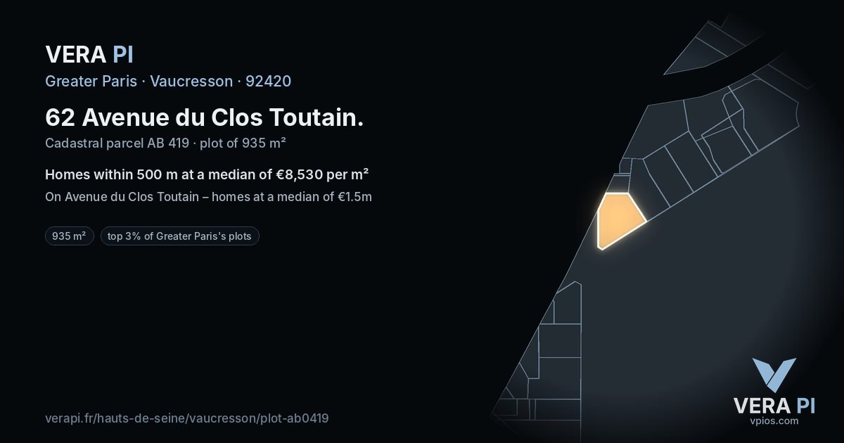 62 Avenue du Clos Toutain, Vaucresson at night – the plot lit, the parcels around coloured by the prices near them