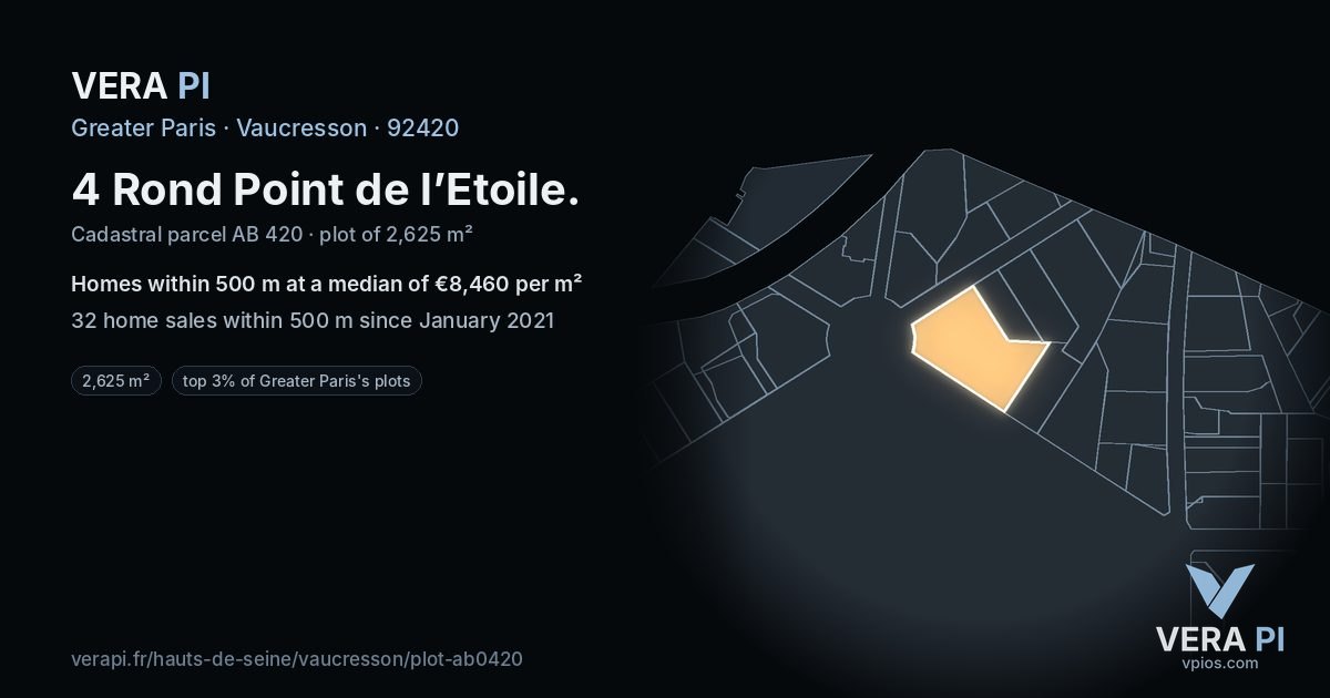 4 Rond Point de l’Etoile, Vaucresson at night – the plot lit, the parcels around coloured by the prices near them