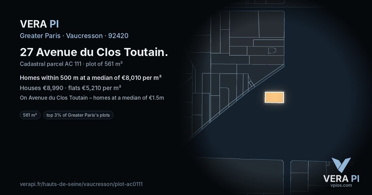 27 Avenue du Clos Toutain, Vaucresson at night – the plot lit, the parcels around coloured by the prices near them