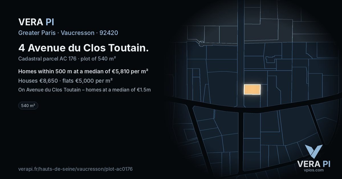 4 Avenue du Clos Toutain, Vaucresson at night – the plot lit, the parcels around coloured by the prices near them