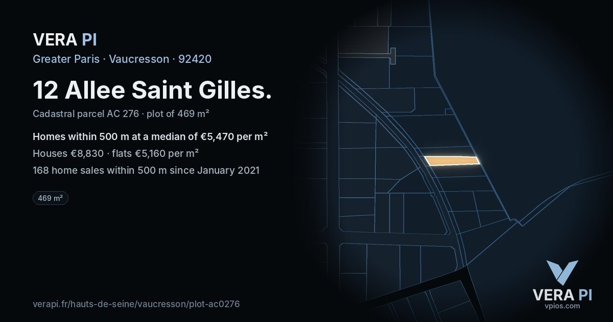 12 Allee Saint Gilles, Vaucresson at night – the plot lit, the parcels around coloured by the prices near them
