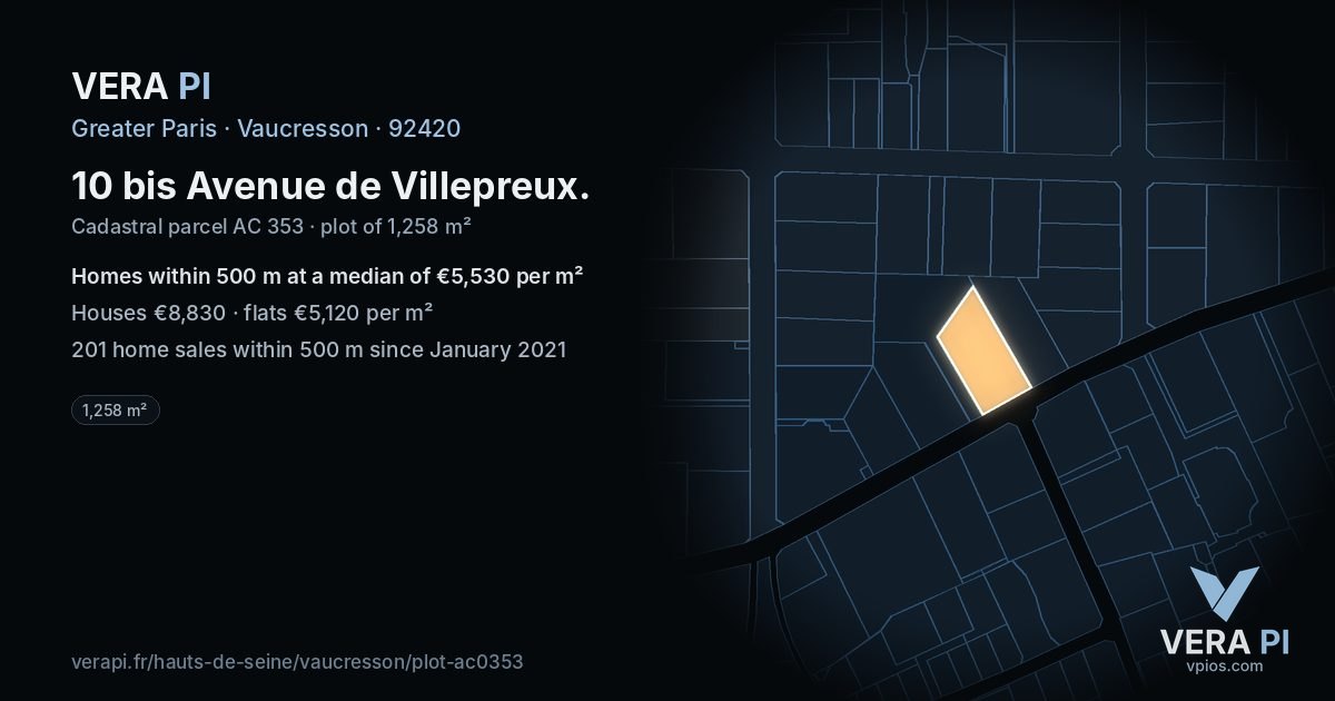 10 bis Avenue de Villepreux, Vaucresson at night – the plot lit, the parcels around coloured by the prices near them