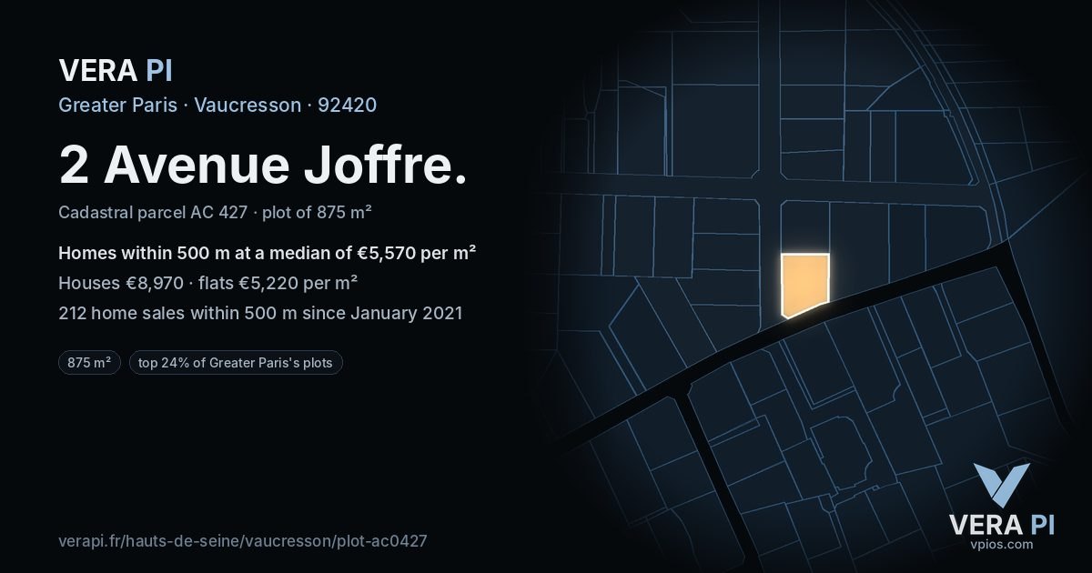 2 Avenue Joffre, Vaucresson at night – the plot lit, the parcels around coloured by the prices near them