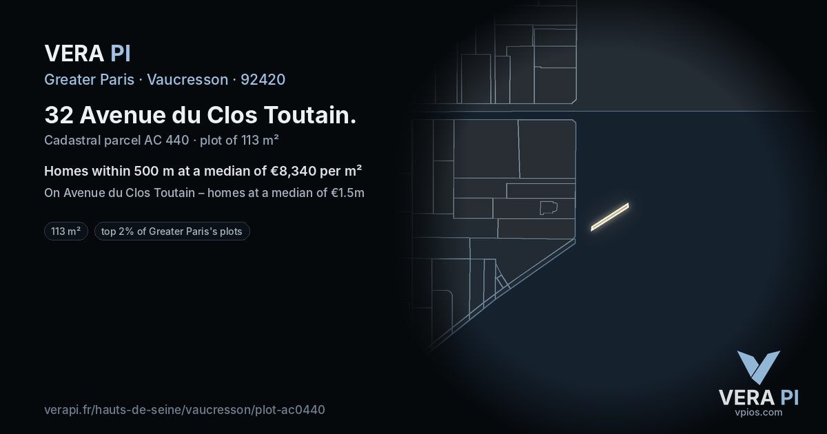 32 Avenue du Clos Toutain, Vaucresson at night – the plot lit, the parcels around coloured by the prices near them