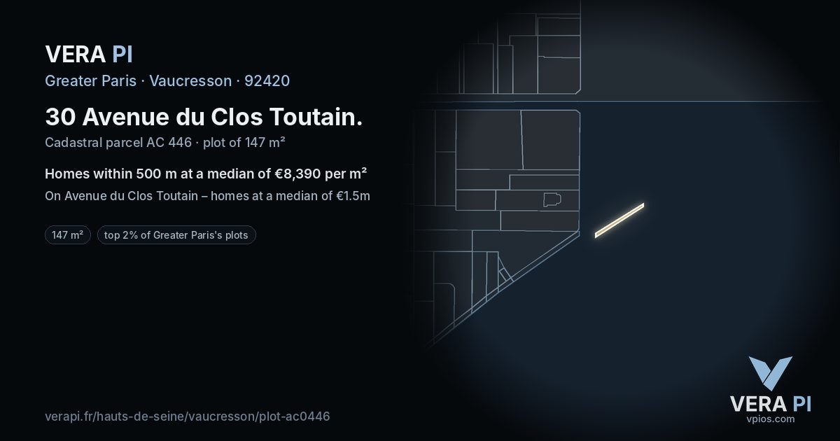 30 Avenue du Clos Toutain, Vaucresson at night – the plot lit, the parcels around coloured by the prices near them
