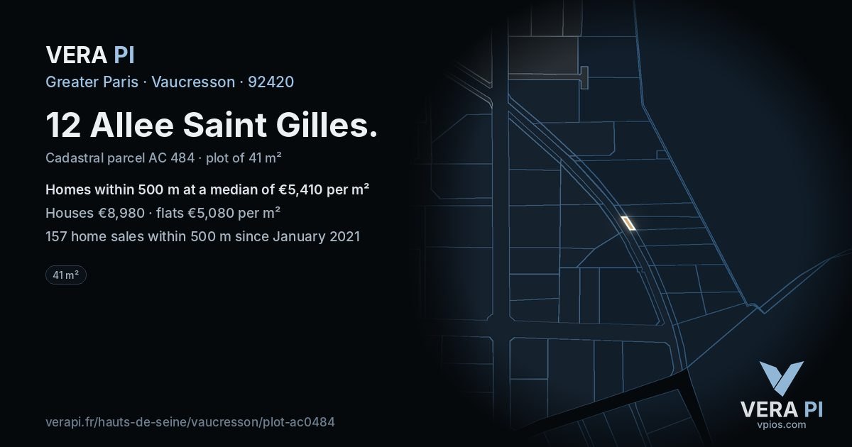 12 Allee Saint Gilles, Vaucresson at night – the plot lit, the parcels around coloured by the prices near them