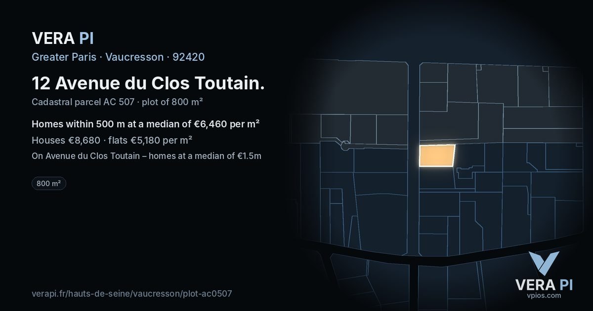 12 Avenue du Clos Toutain, Vaucresson at night – the plot lit, the parcels around coloured by the prices near them