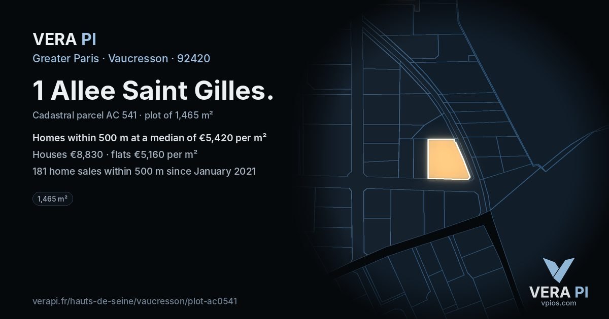 1 Allee Saint Gilles, Vaucresson at night – the plot lit, the parcels around coloured by the prices near them
