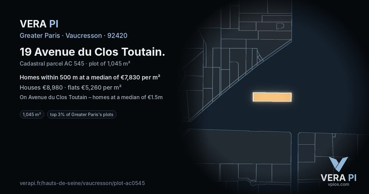 19 Avenue du Clos Toutain, Vaucresson at night – the plot lit, the parcels around coloured by the prices near them