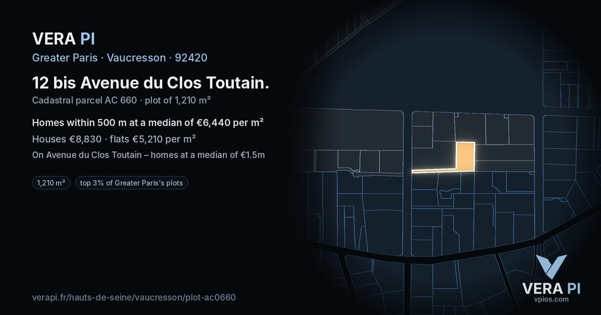 12 bis Avenue du Clos Toutain, Vaucresson at night – the plot lit, the parcels around coloured by the prices near them