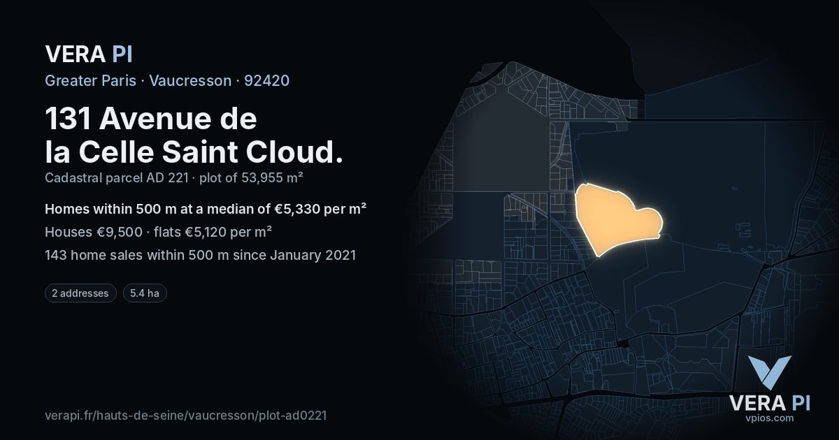 131 Avenue de la Celle Saint Cloud, Vaucresson at night – the plot lit, the parcels around coloured by the prices near them