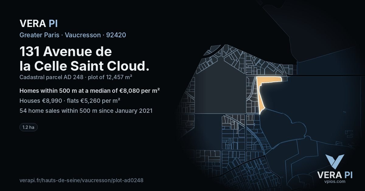 131 Avenue de la Celle Saint Cloud, Vaucresson at night – the plot lit, the parcels around coloured by the prices near them