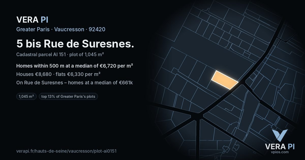 5 bis Rue de Suresnes, Vaucresson at night – the plot lit, the parcels around coloured by the prices near them