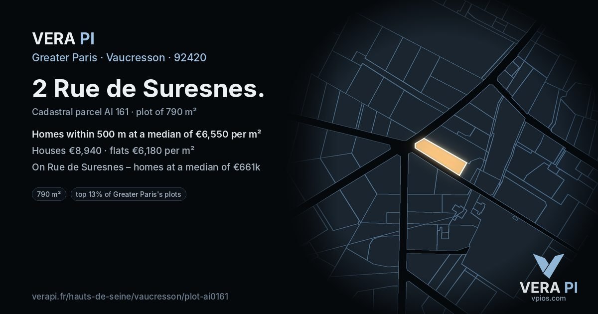 2 Rue de Suresnes, Vaucresson at night – the plot lit, the parcels around coloured by the prices near them