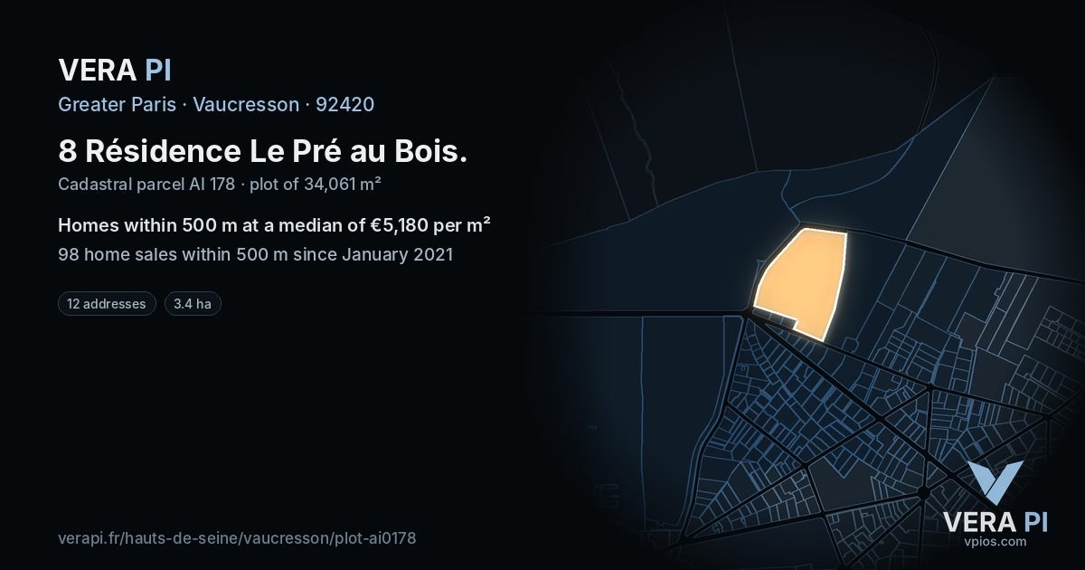 8 Résidence Le Pré au Bois, Vaucresson at night – the plot lit, the parcels around coloured by the prices near them
