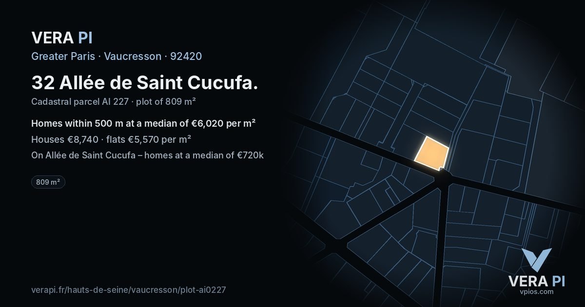 32 Allée de Saint Cucufa, Vaucresson at night – the plot lit, the parcels around coloured by the prices near them