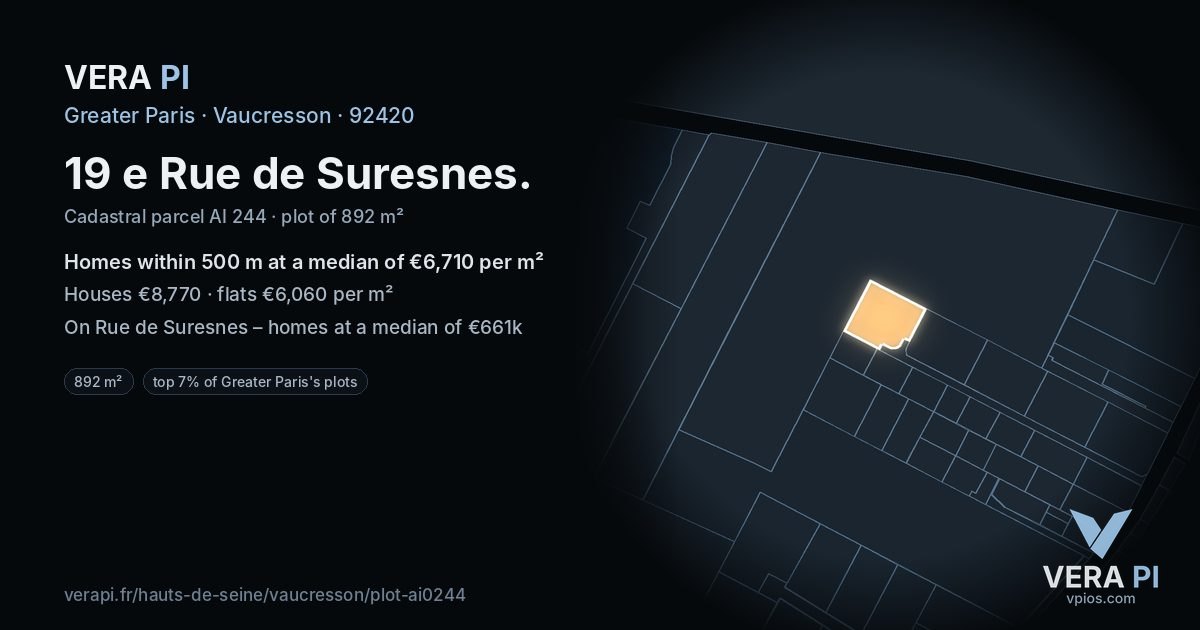 19 e Rue de Suresnes, Vaucresson at night – the plot lit, the parcels around coloured by the prices near them