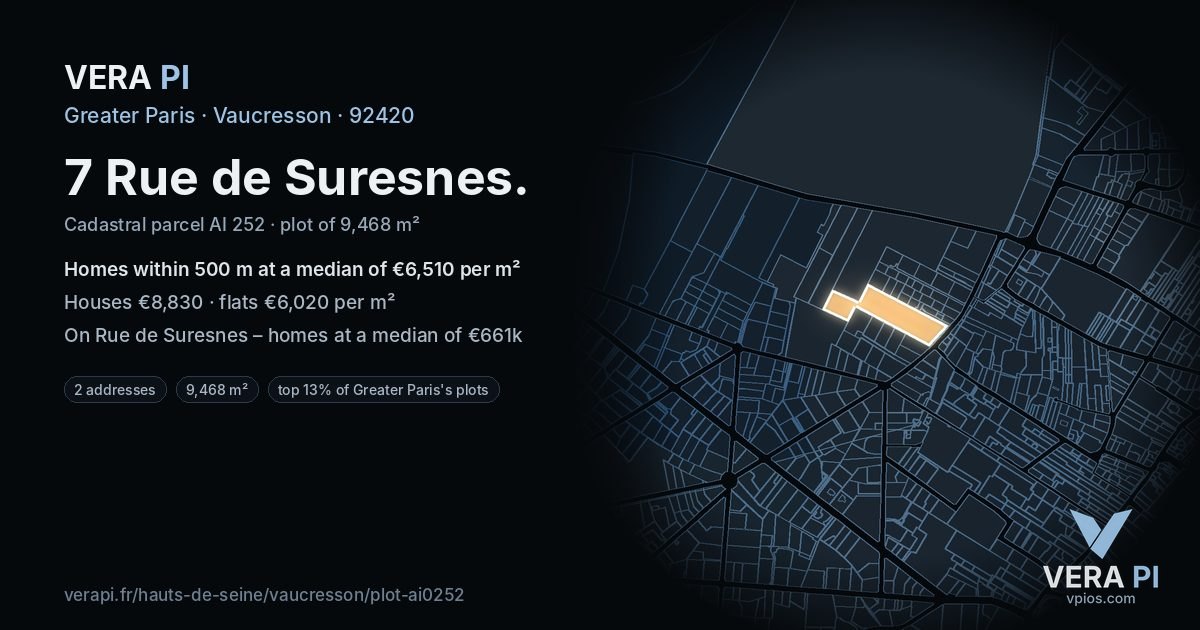 7 Rue de Suresnes, Vaucresson at night – the plot lit, the parcels around coloured by the prices near them