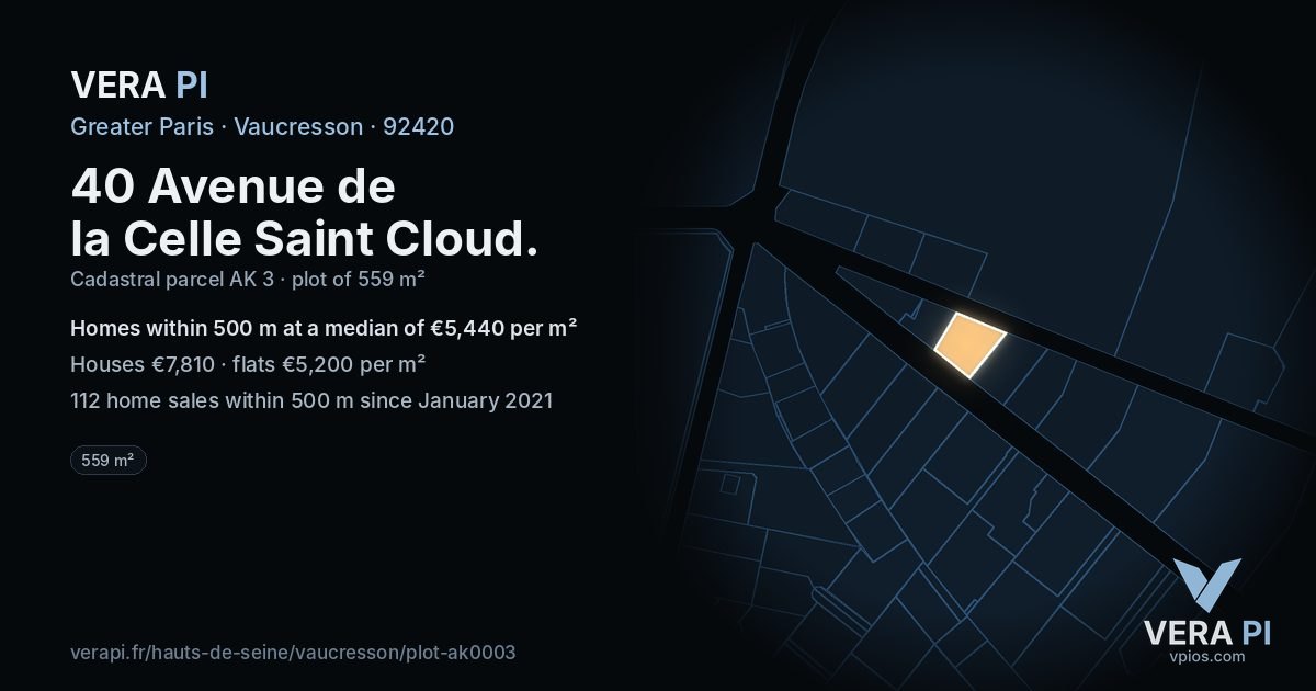 40 Avenue de la Celle Saint Cloud, Vaucresson at night – the plot lit, the parcels around coloured by the prices near them