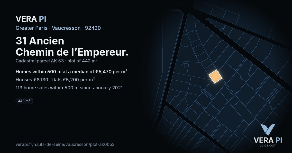 31 Ancien Chemin de l’Empereur, Vaucresson at night – the plot lit, the parcels around coloured by the prices near them